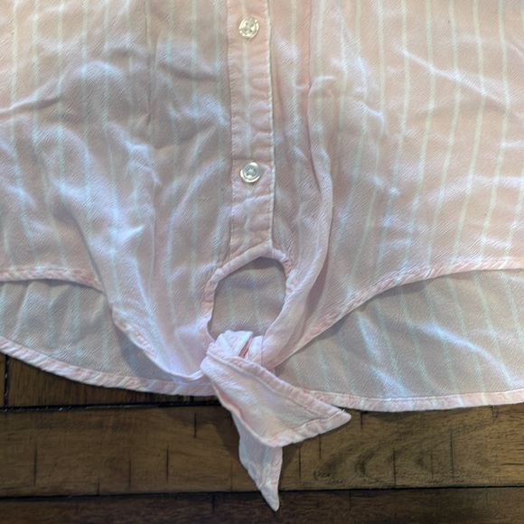 3/$15🔴 SO Medium Pink and White Striped Blouse ties up buttons up long sleeve - Picture 3 of 9